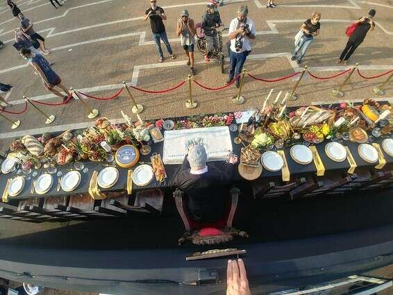 המיצג בכיכר רבין, הבוקר // צילום: יהושע יוסף